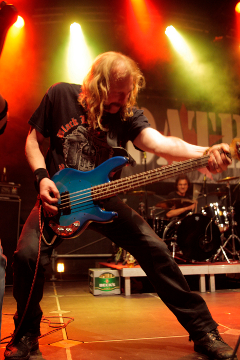 Volker - Bass & Vocals